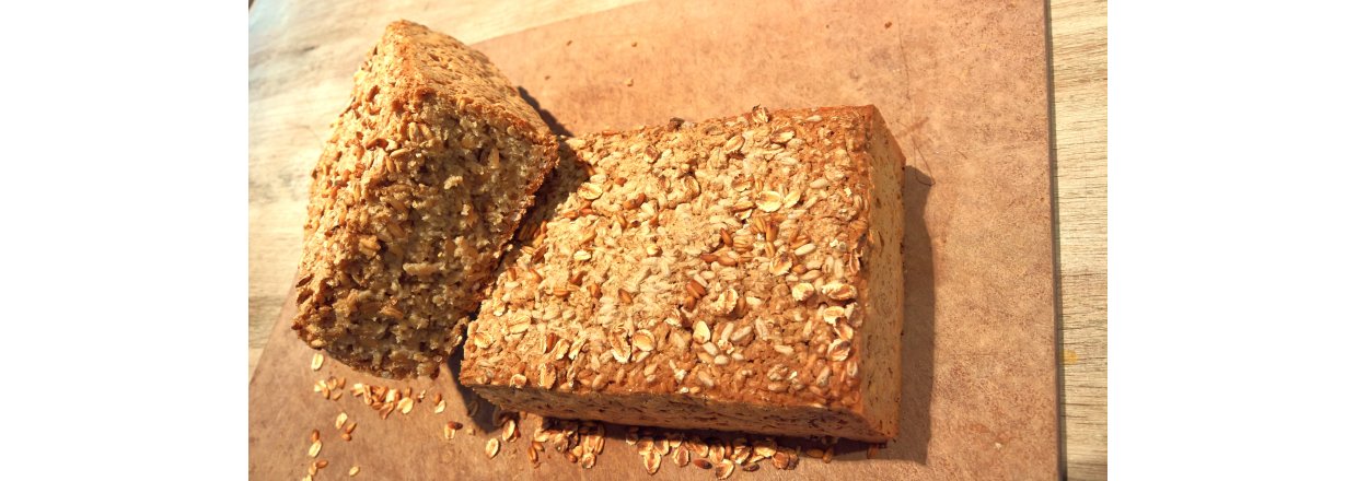 Glutenfrit groft sorthavrebrød